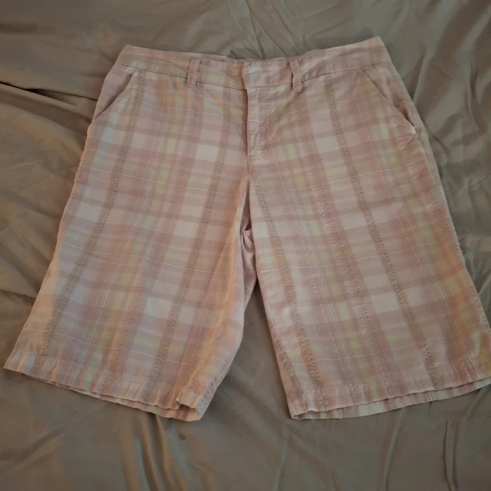 Caribbean Joe Women's Light Pink Plaid Shorts